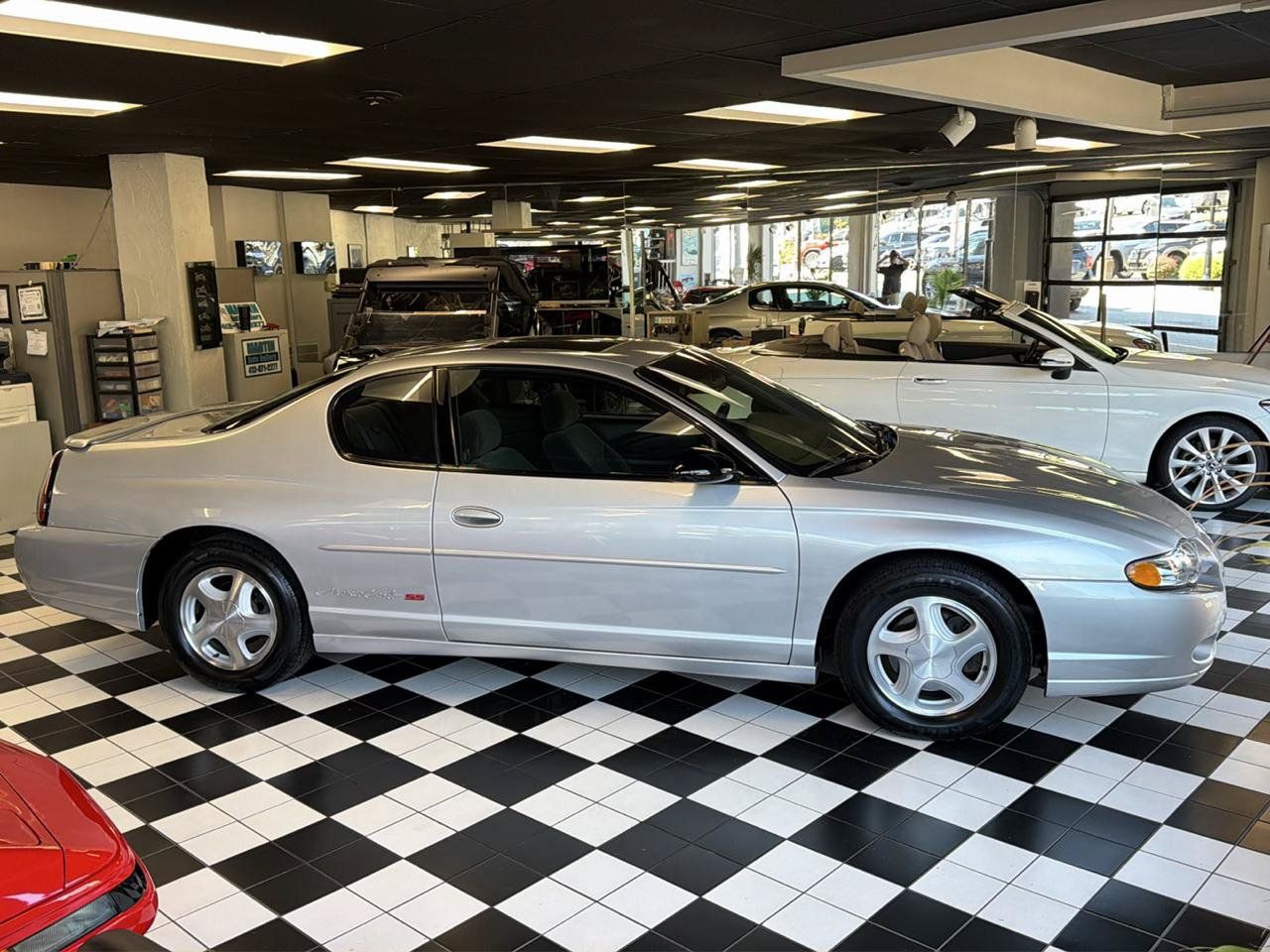 Used 2003 Chevrolet Monte Carlo SS w/ Mirror Group FWD image 3