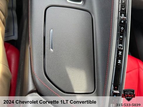 Used 2024 Chevrolet Corvette Stingray Convertible w/ Battery Protection Package RWD image 28