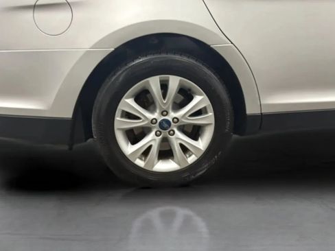 Used 2012 Ford Taurus SEL FWD image 25