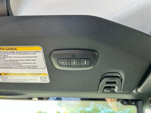 Certified 2025 Jeep Wrangler Sport AWD/4WD image 28