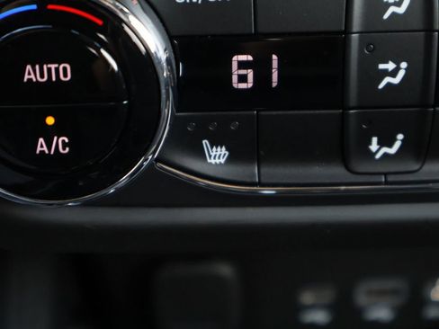 Used 2023 Chevrolet TrailBlazer RS w/ Convenience Package FWD image 25