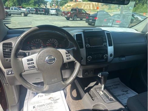 Used 2016 Nissan Frontier SV AWD/4WD image 11