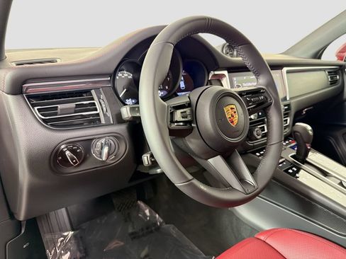 Used 2026 Porsche Macan GTS AWD/4WD image 9