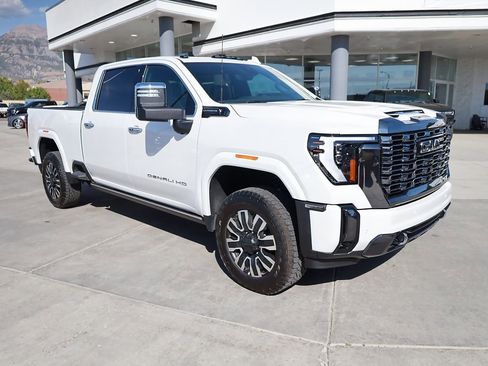 Used 2024 GMC Sierra 3500 Denali Ultimate image 8