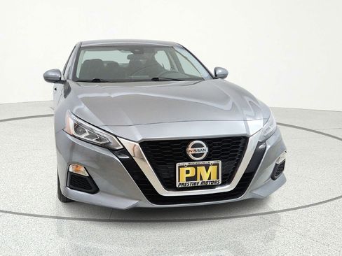 Used 2022 Nissan Altima 2.5 SV AWD/4WD image 2