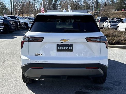 New 2026 Chevrolet Equinox LT image 8