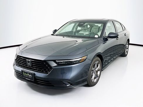 Used 2024 Honda Accord EX image 3