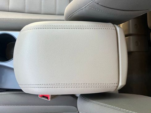 Used 2016 Ford Escape SE w/ Equipment Group 201A FWD image 27
