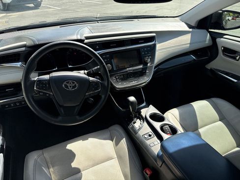 Used 2014 Toyota Avalon Limited w/ Technology Package FWD image 17