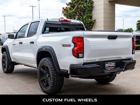 Used 2025 Chevrolet Colorado Trail Boss AWD/4WD image 7