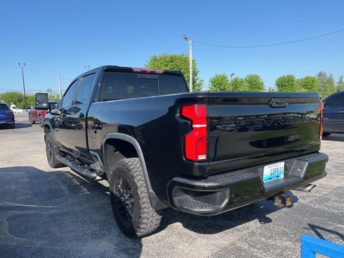 Used 2024 Chevrolet Silverado 2500 LTZ w/ LTZ Plus Package AWD/4WD image 4
