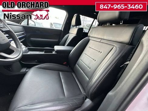 Used 2025 Hyundai Santa Fe Calligraphy AWD/4WD image 9