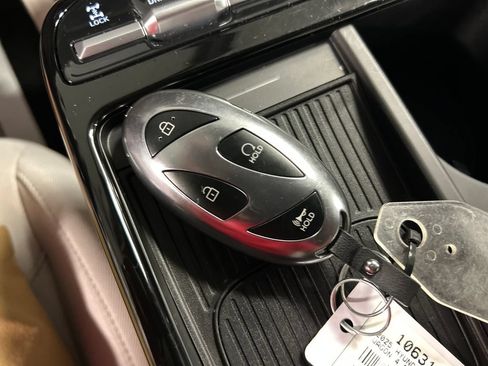 Used 2025 Hyundai Tucson Blue AWD/4WD image 20