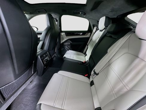 New 2025 Porsche Cayenne GTS image 23