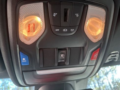 Used 2023 RAM 1500 Big Horn image 31