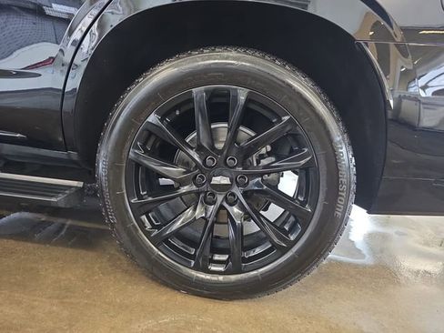 Certified 2023 Cadillac Escalade Sport w/ LPO, ONYX Package image 37