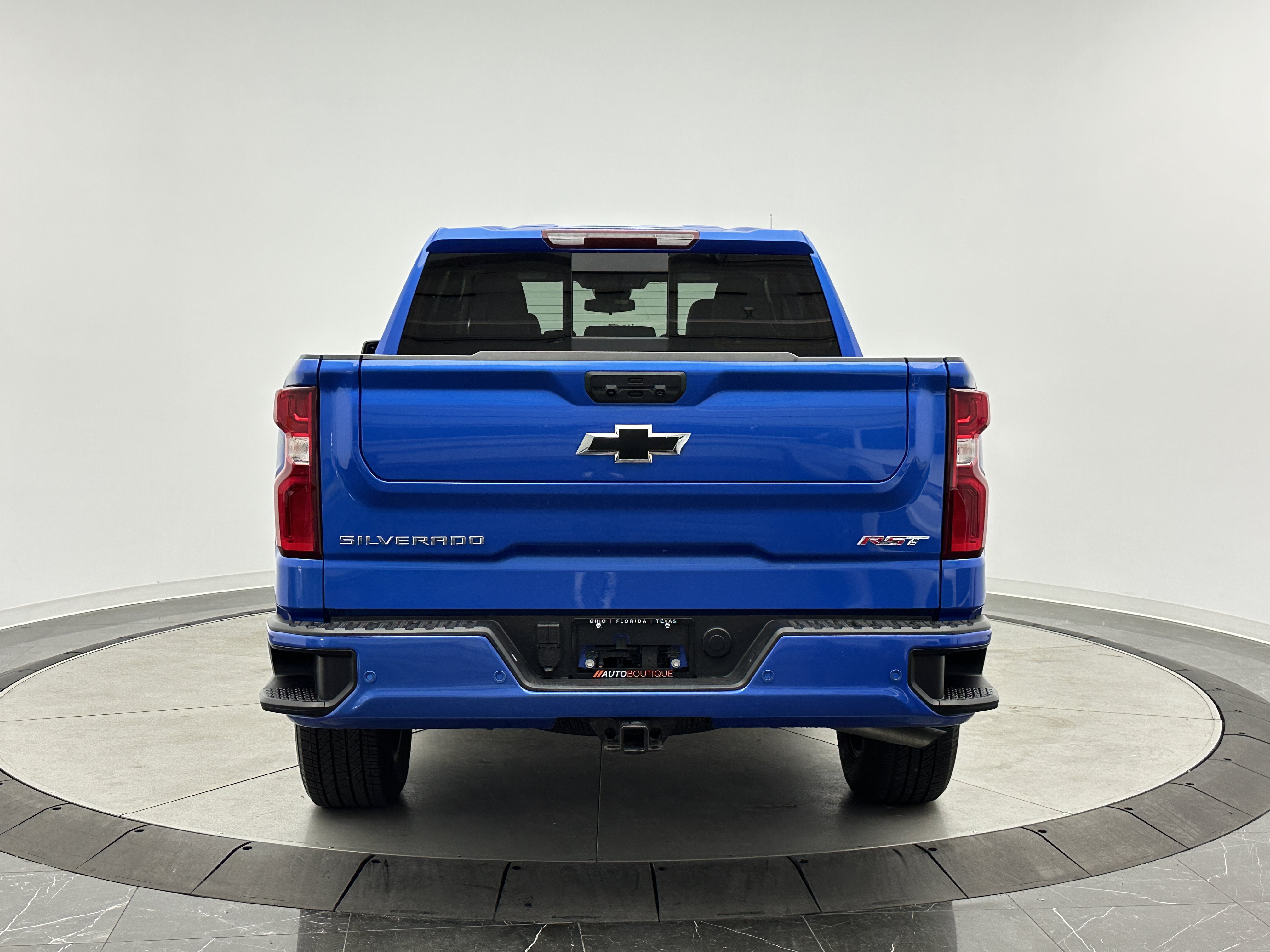 Used 2025 Chevrolet Silverado 1500 RST w/ Convenience Package II RWD image 6
