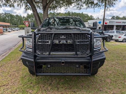 Used 2022 RAM 3500 Tradesman w/ Chrome Appearance Group AWD/4WD image 9