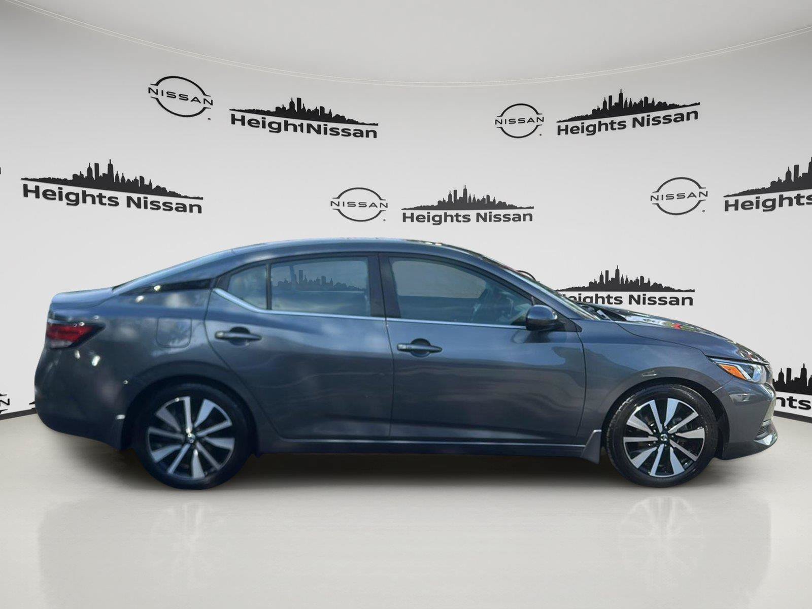 Used 2021 Nissan Sentra SV w/ SV Premium Package FWD image 6