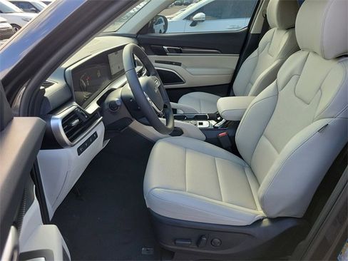 New 2025 Kia Telluride S image 23