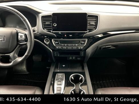 Used 2025 Honda Ridgeline Black Edition image 13