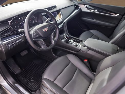 Used 2023 Cadillac XT5 Premium Luxury w/ Technology Package image 10