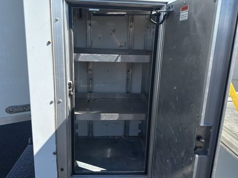 Used 2016 Chevrolet Express 3500 RWD image 11