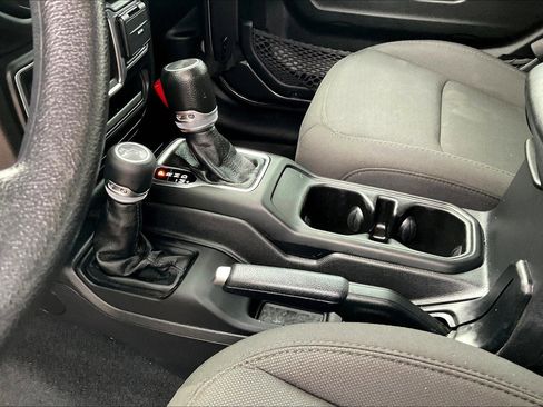 Used 2023 Jeep Wrangler Willys image 13