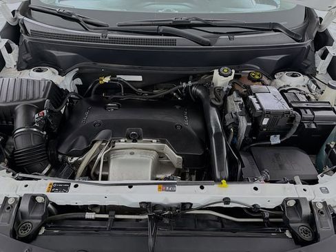Used 2018 Chevrolet Equinox LT FWD image 29