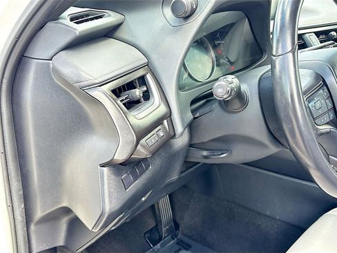 Used 2019 Lexus UX 200 w/ Accessory Package 2 image 10