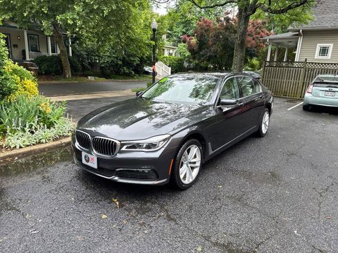 Used 2018 BMW 750i xDrive AWD/4WD image 3