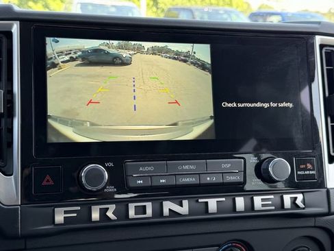 Certified 2025 Nissan Frontier SV w/ Tow Package RWD image 12