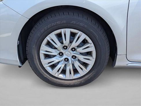Used 2014 Toyota Camry LE FWD image 15