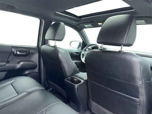 Used 2021 Toyota Tacoma TRD Sport image 43