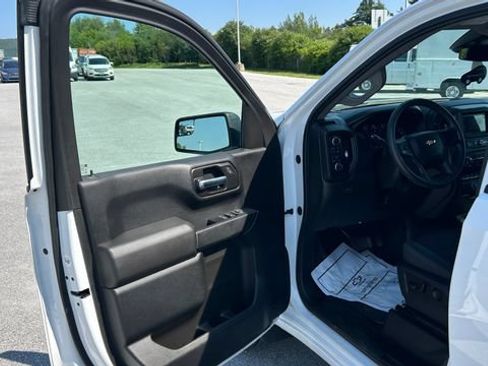 Certified 2023 Chevrolet Silverado 1500 Custom AWD/4WD image 16