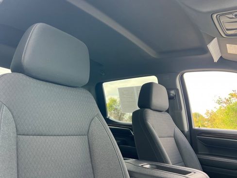 Used 2022 Chevrolet Silverado 1500 LT Trail Boss image 13