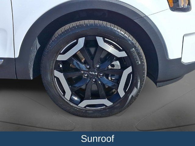 Used 2024 Kia Telluride EX w/ EX Captain's Chair Package FWD image 10