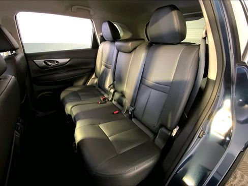 Used 2015 Nissan Rogue SL image 24