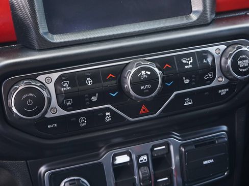 Used 2022 Jeep Gladiator Rubicon w/ LED Lighting Group AWD/4WD image 19