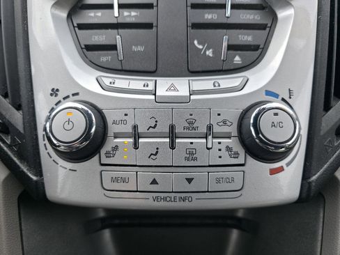 Used 2015 Chevrolet Equinox LTZ image 30