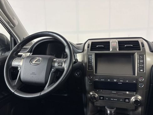 Used 2019 Lexus GX 460 w/ Navigation Package AWD/4WD image 24