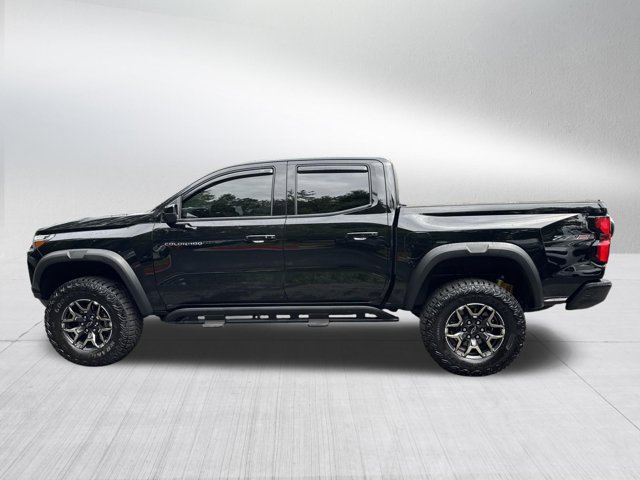 Used 2025 Chevrolet Colorado ZR2 w/ Technology Package AWD/4WD image 9