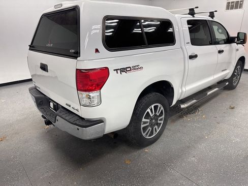 Used 2010 Toyota Tundra 4x4 CrewMax image 3