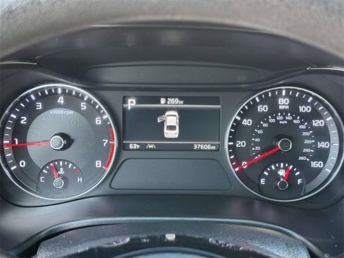 Used 2024 Kia Forte LXS image 12