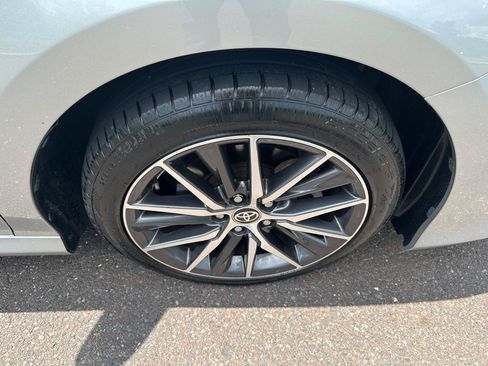 Used 2021 Toyota Camry XLE FWD image 33