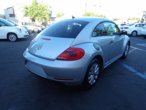 Used 2013 Volkswagen Beetle 2.5 FWD image 3