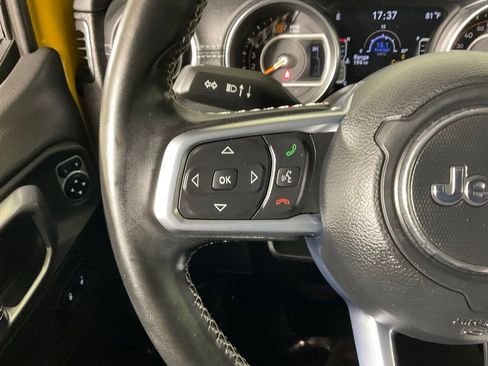 Used 2020 Jeep Wrangler Unlimited Sahara AWD/4WD image 23