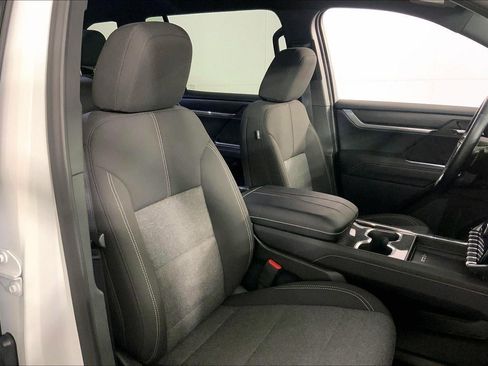 Used 2025 GMC Acadia Elevation AWD/4WD image 7
