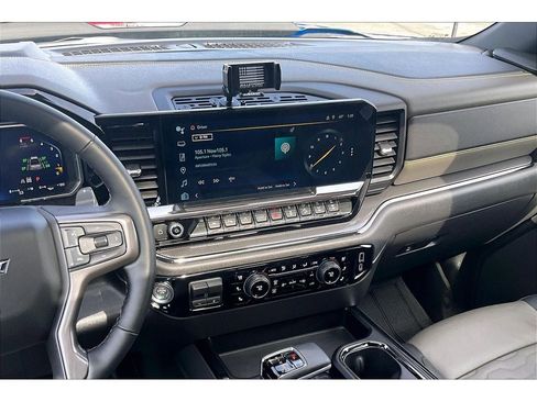 Used 2026 Chevrolet Silverado 1500 ZR2 image 7