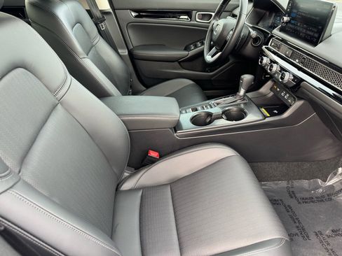Used 2024 Honda Civic Touring image 14
